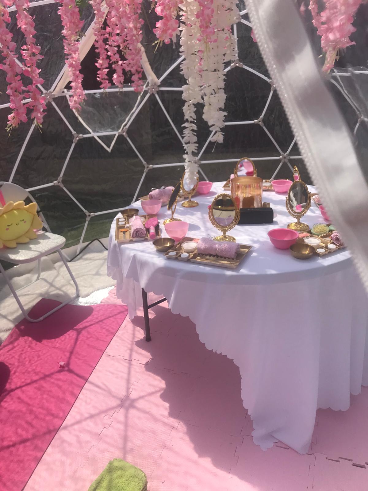 Garden Pamper Pods & Bell Tent