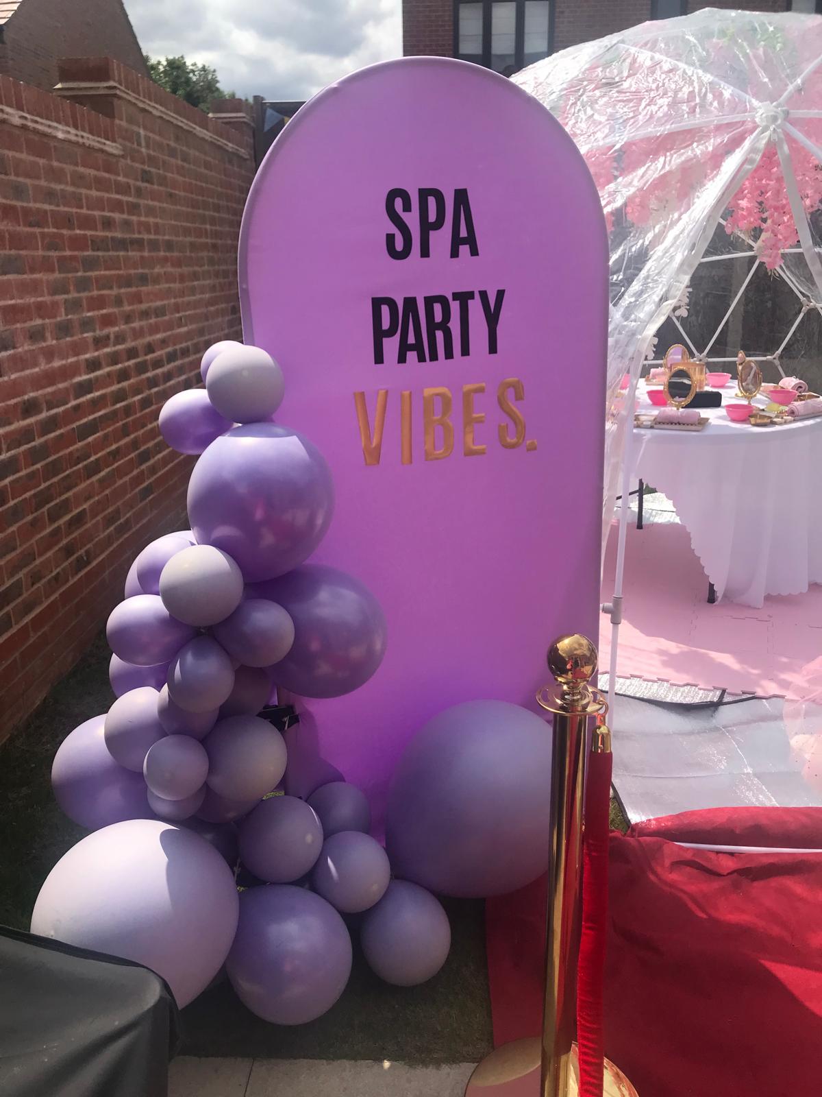 Garden Pamper Pods & Bell Tent