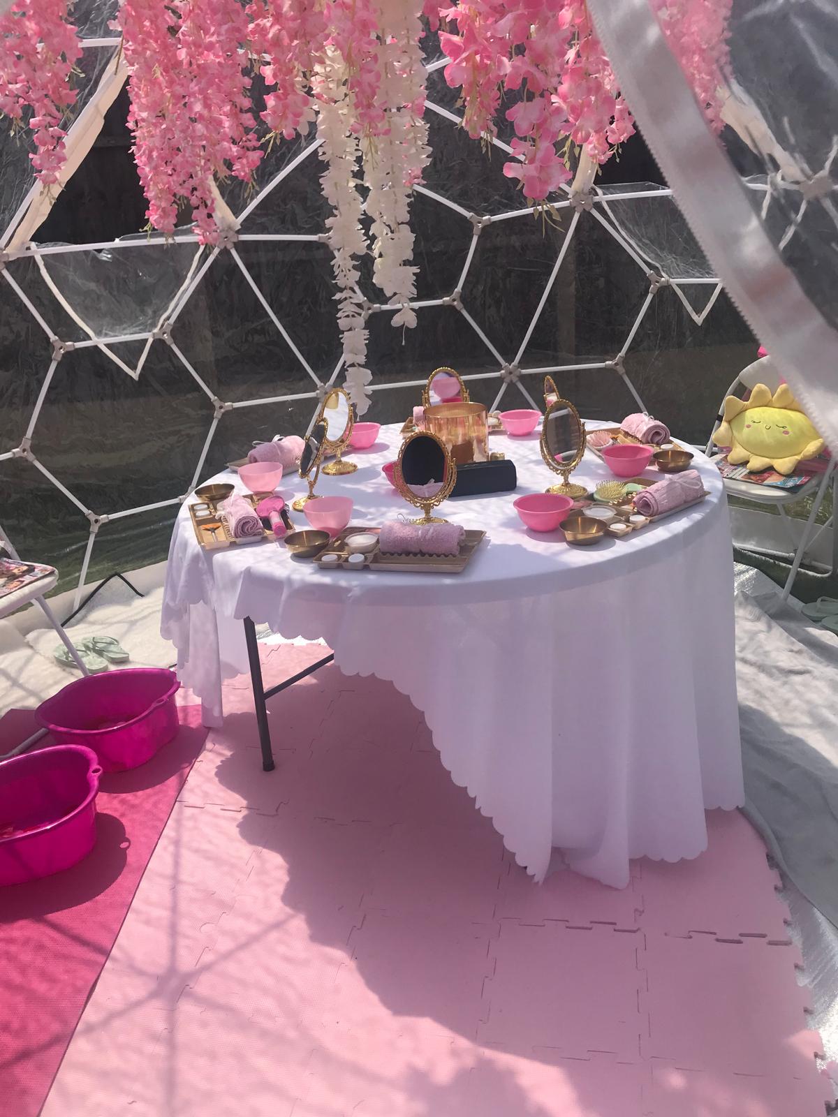 Garden Pamper Pods & Bell Tent