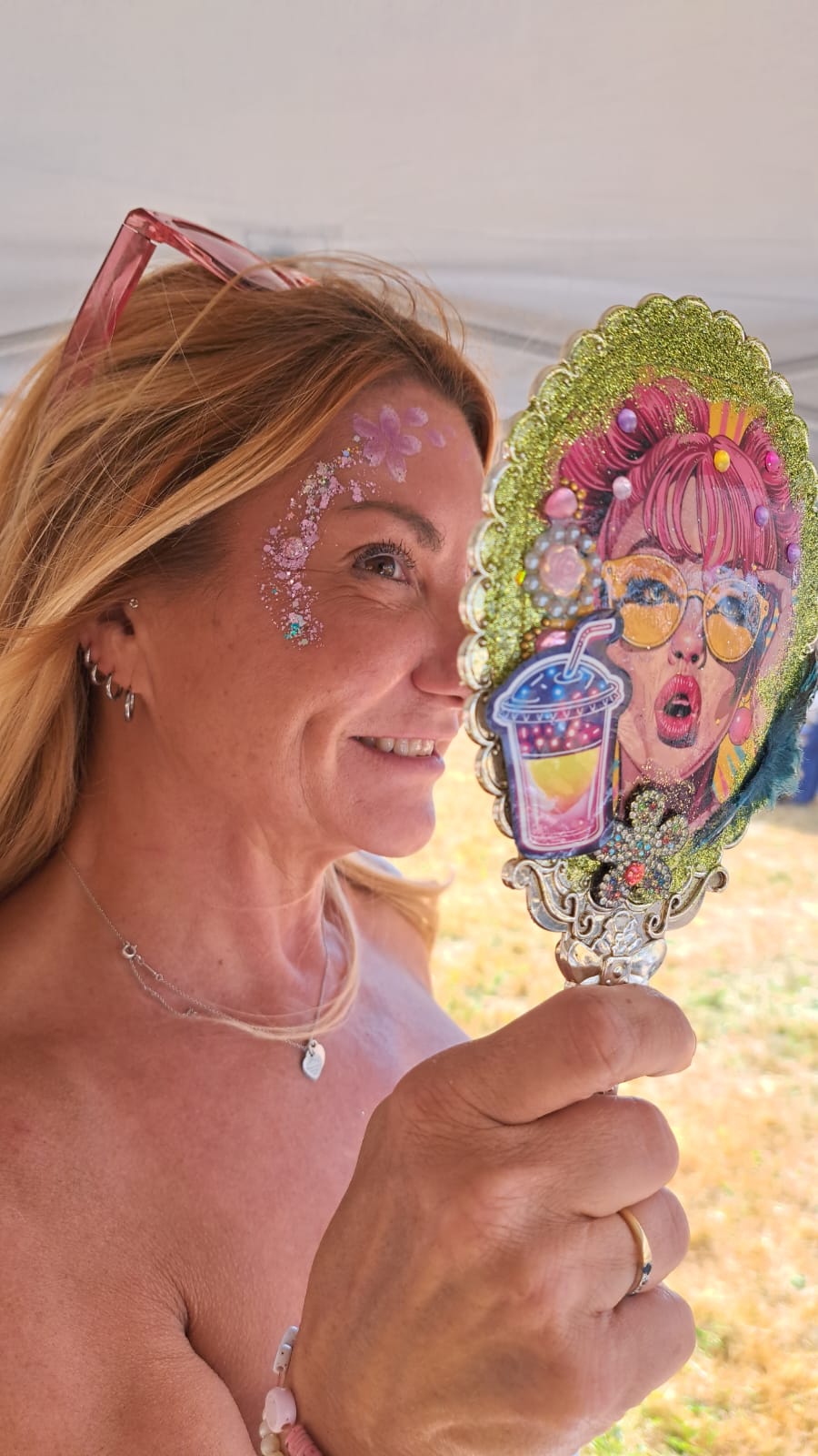 Glitter Sisters- Face painting & Glitter Art