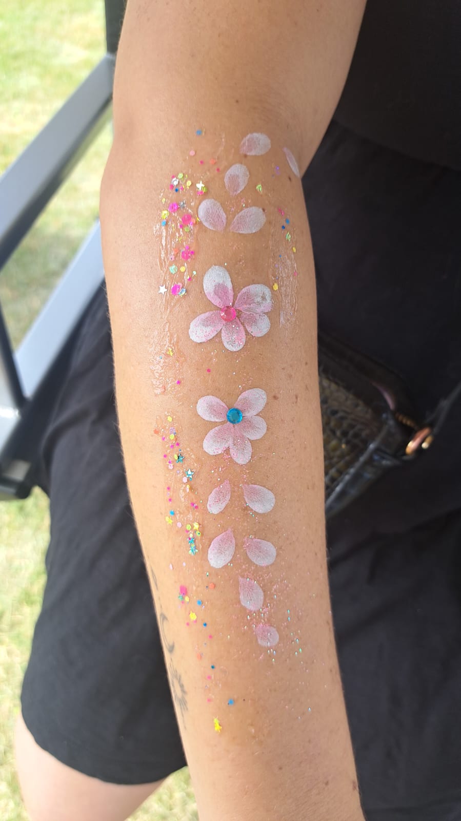 Glitter Sisters- Face painting & Glitter Art