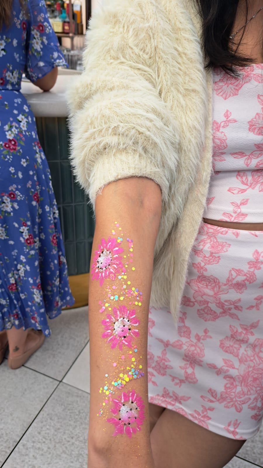 Glitter Sisters- Face painting & Glitter Art